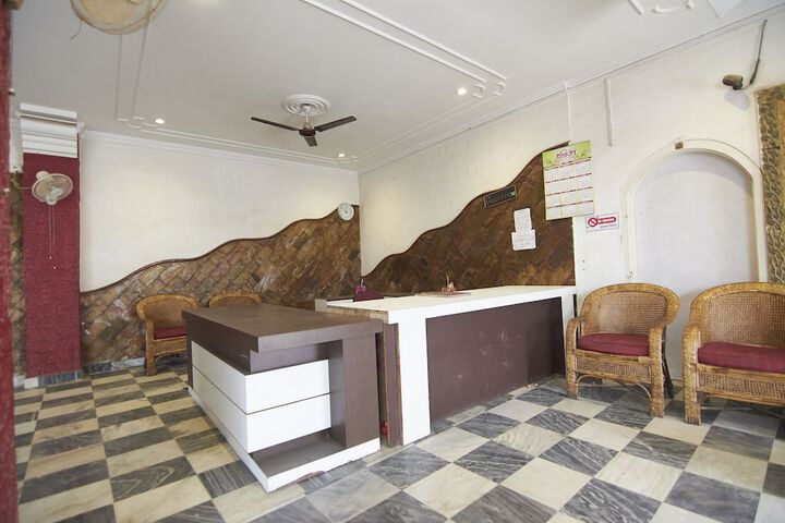 SPOT ON 28638 HOTEL BILAS
