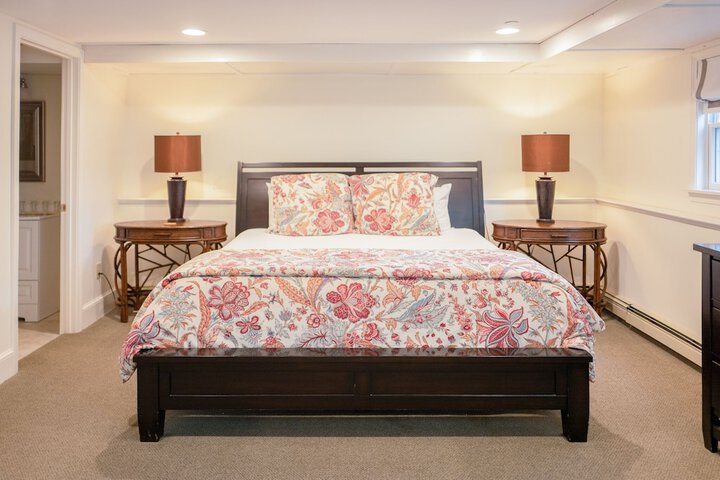 Comfort King Bed (9 of 15)