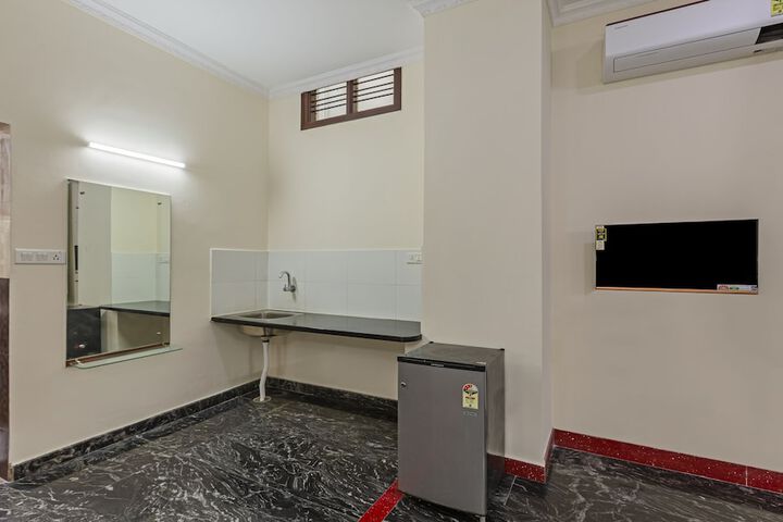 Room 19 of 38