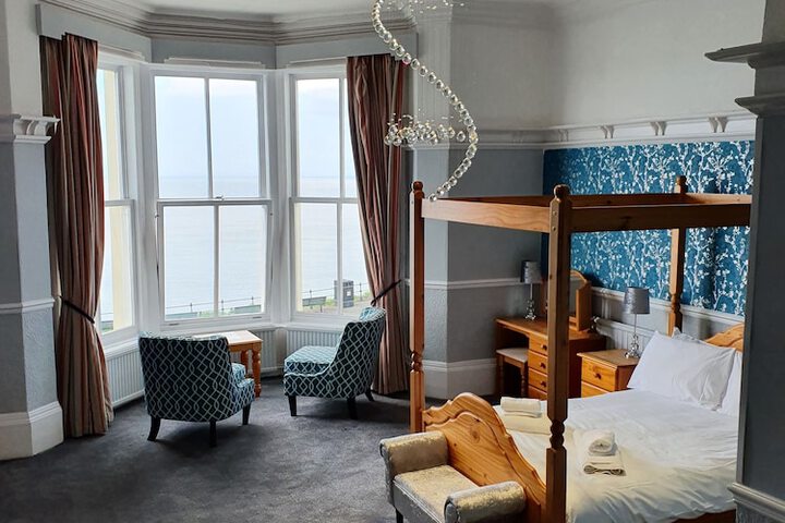 Room 35 of 74