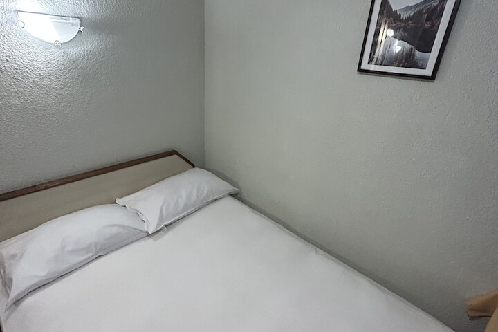 Room 30 of 81