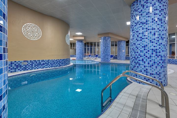 Pool 52 of 77