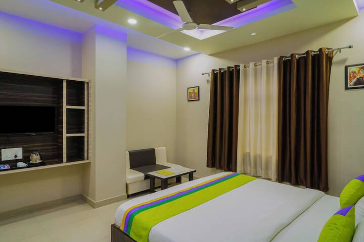 Room 10 of 19