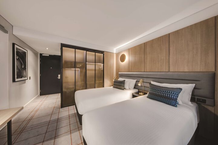 Room 8 of 39