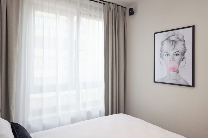 Room 33 of 67