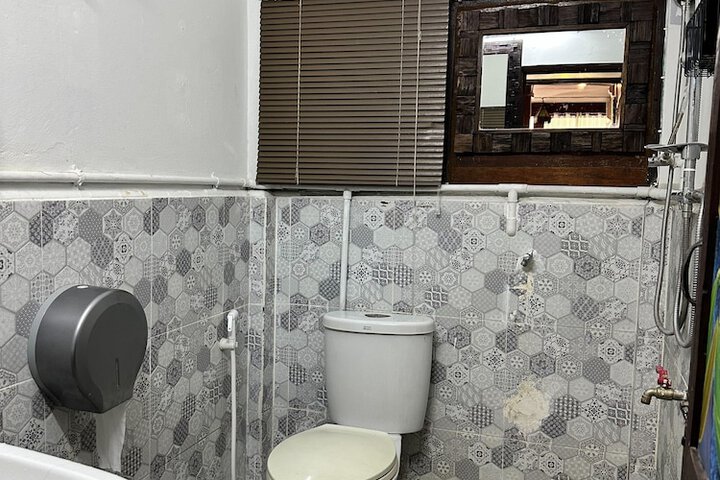 Room 70 of 86