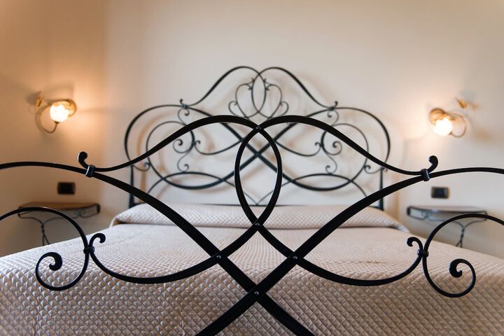 Room 4 of 50