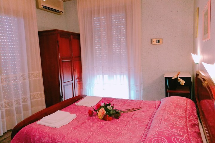 Room 11 of 204