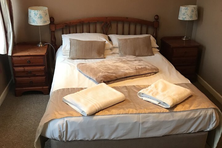 Room 4 of 37