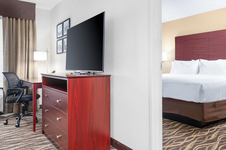Room 46 of 99