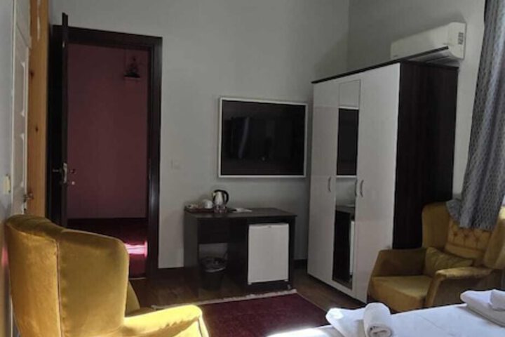 Room 29 of 64
