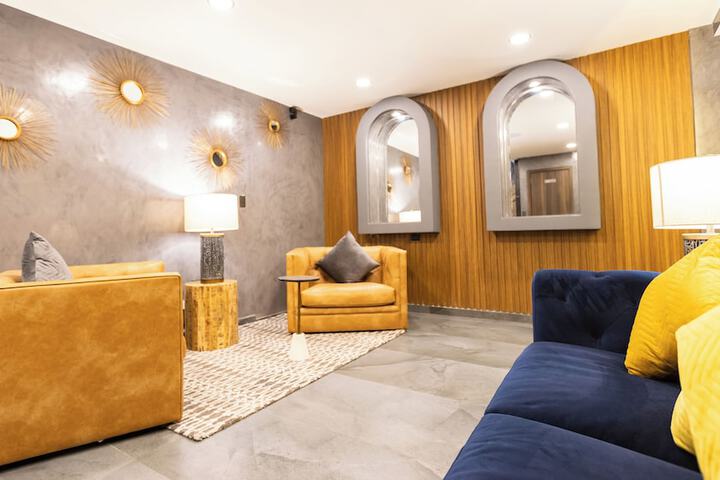 Hotel Interior 7 of 137