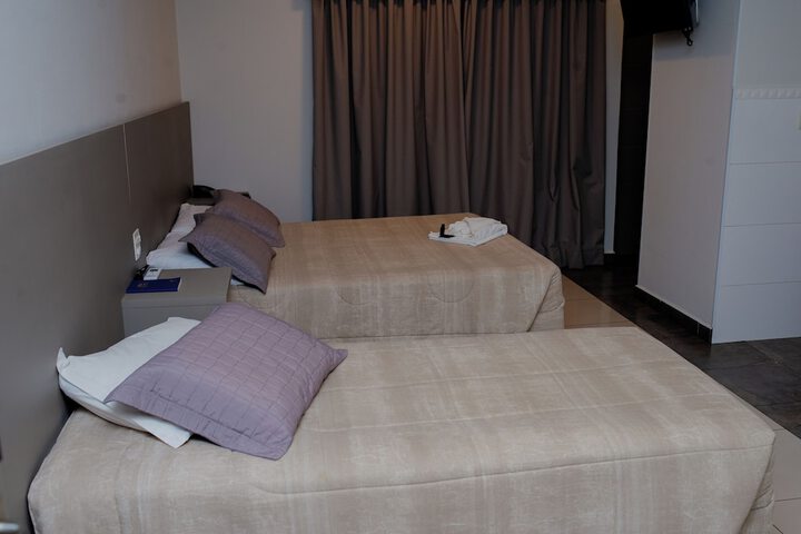 Room 10 of 49