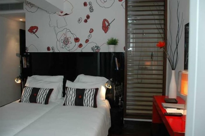 Room 12 of 36