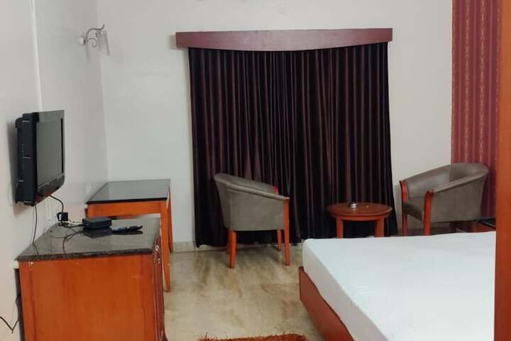 Room 30 of 69
