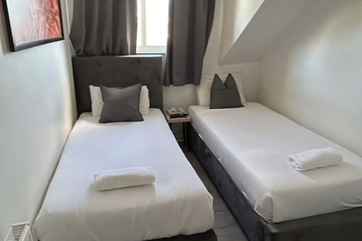 Room 77 of 146