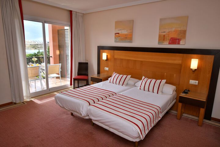Room 15 of 74