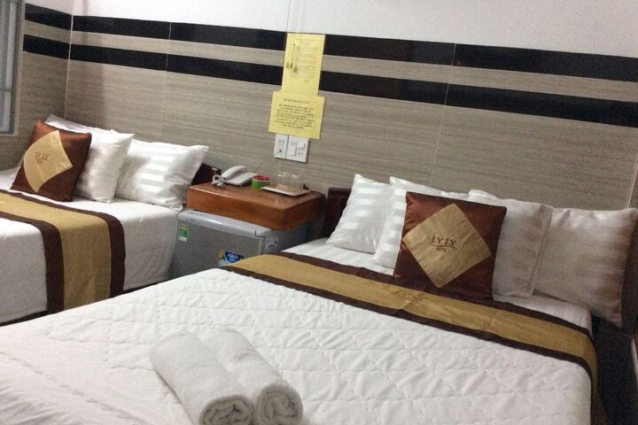 Room 13 of 28