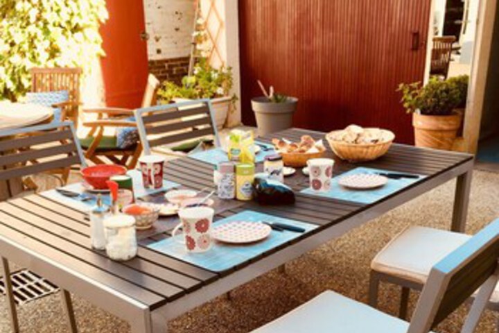 Breakfast/Coffee Service 7 of 27