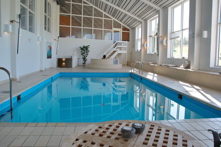 Pool 19 of 40