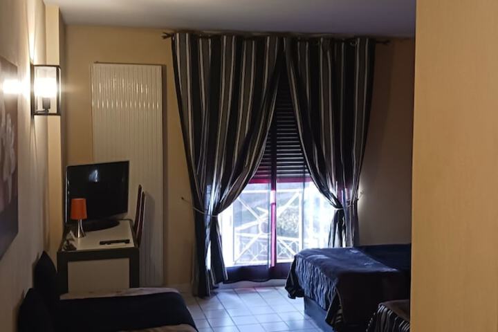 Room 20 of 143