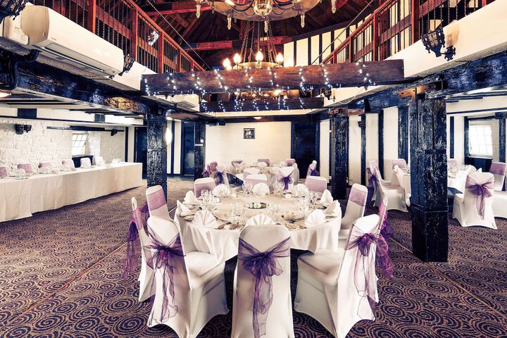 Ballroom/Hall 27 of 43