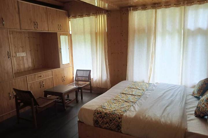 Room 3 of 15