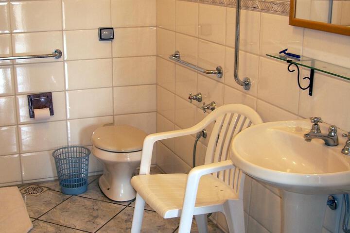 Room 5 of 22