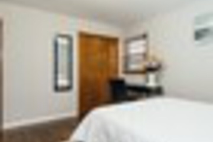 Room 17 of 72