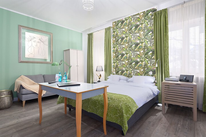 Room 16 of 29
