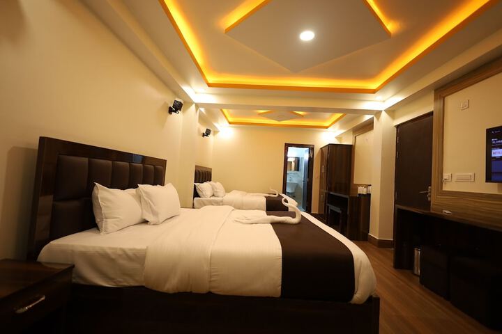 Room 4 of 24