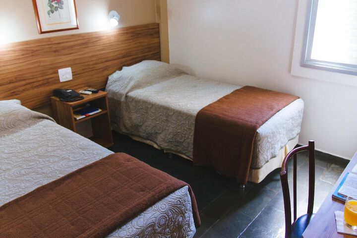 Room 12 of 44