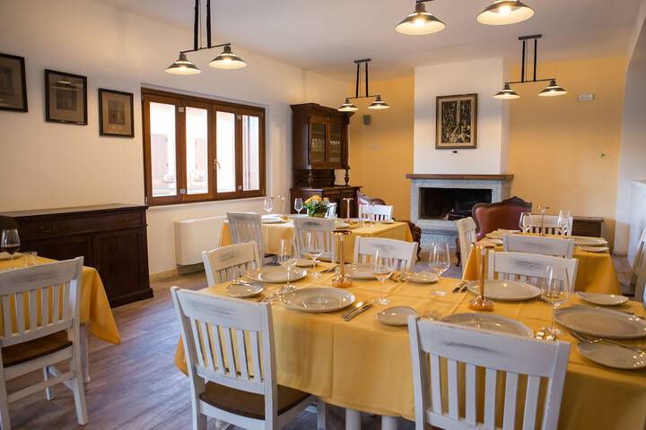 Dining 10 of 13