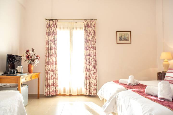 Room 30 of 103