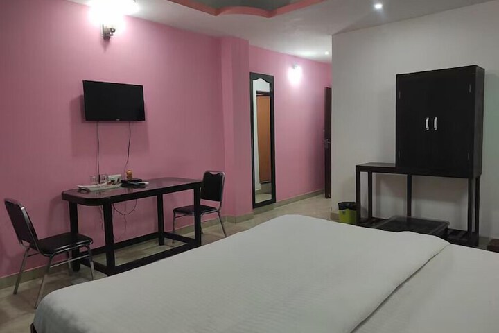 Room 21 of 37
