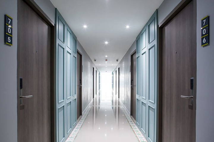 Ballroom/Hall 36 of 46