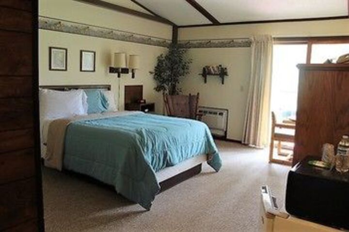 Room 27 of 43