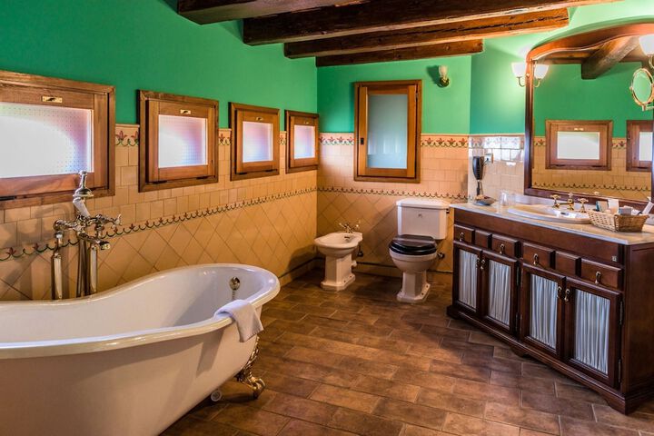 Clean Restrooms