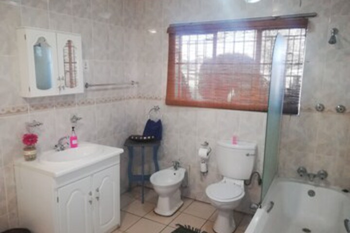 Room 3 of 22