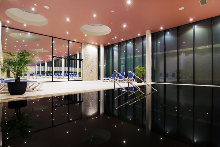 Pool 56 of 165
