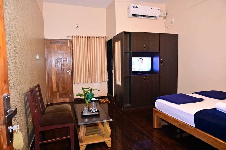 Room 5 of 15