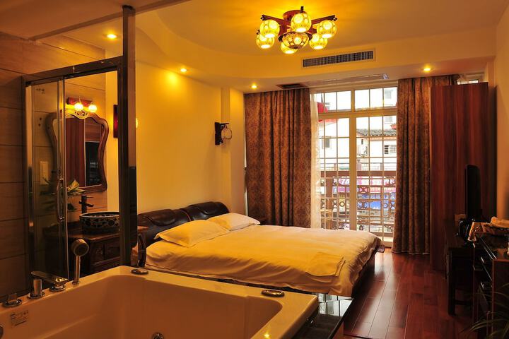 Room 5 of 26