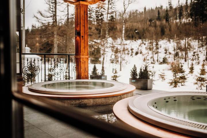Hot Tub 38 of 94