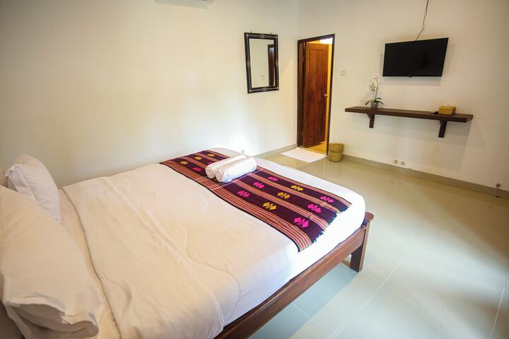 Room 13 of 35
