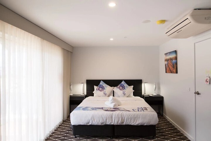 Room 3 of 34
