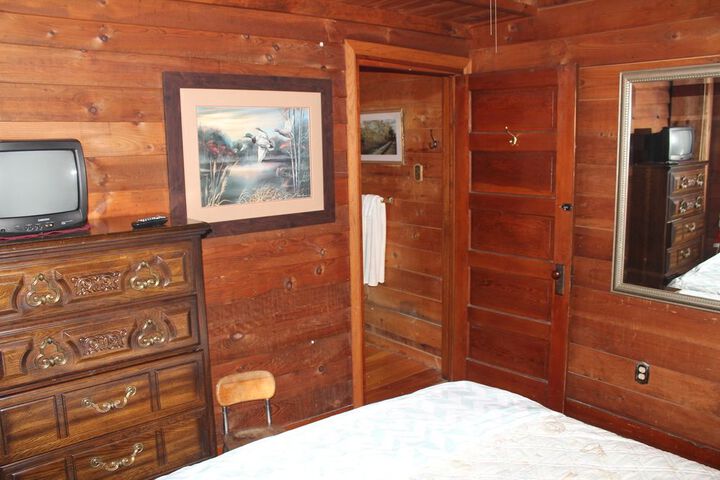 Room 9 of 128