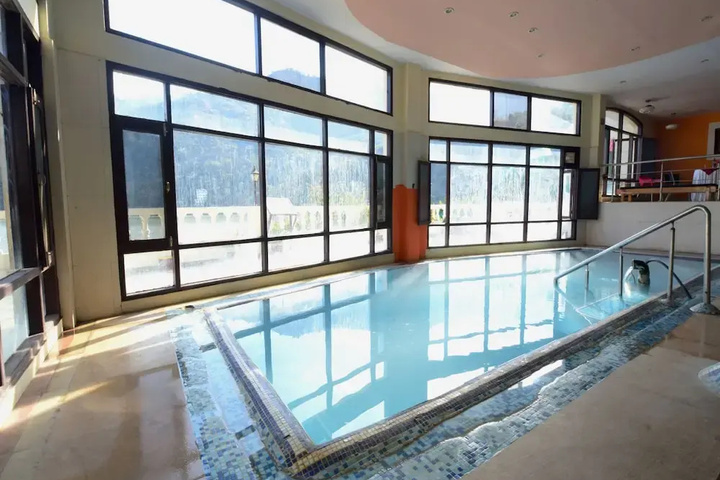 Pool 16 of 23