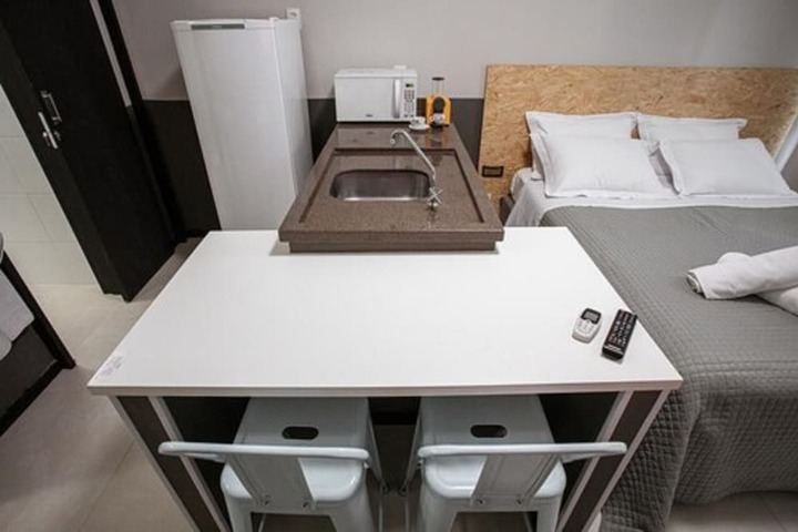 Room 17 of 40