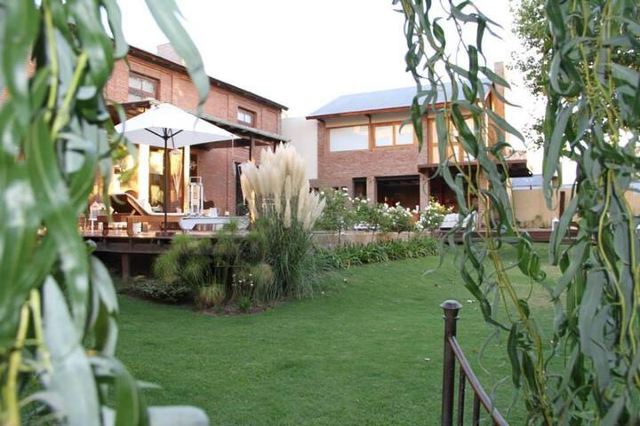 Hotel 4 of 28