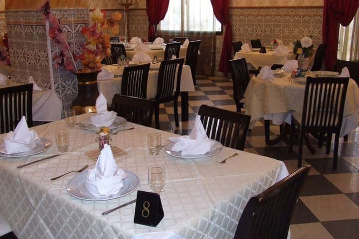 Dining 36 of 45